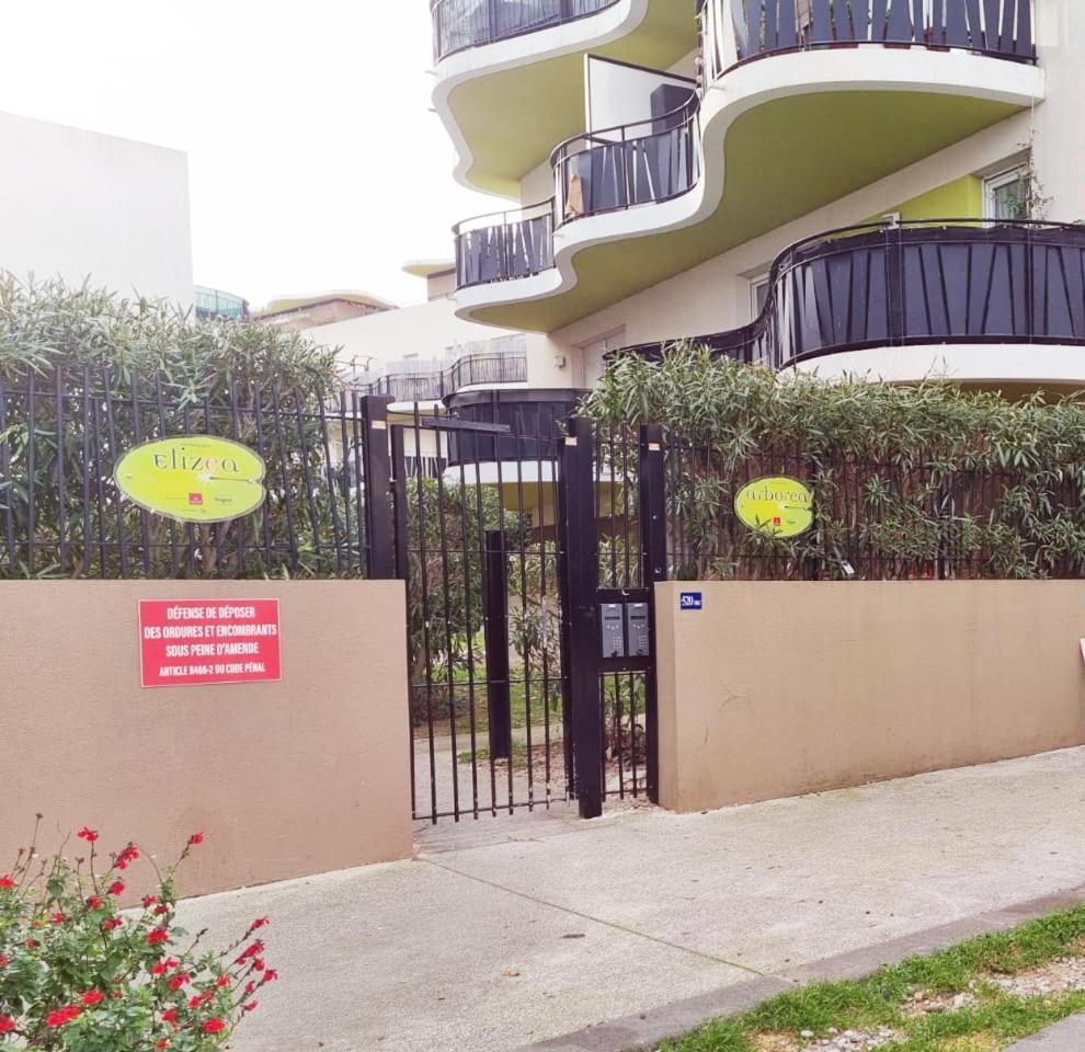 Grand Appartement Avec Garage Et Terrasse Castelnau-le-Lez Kültér fotó