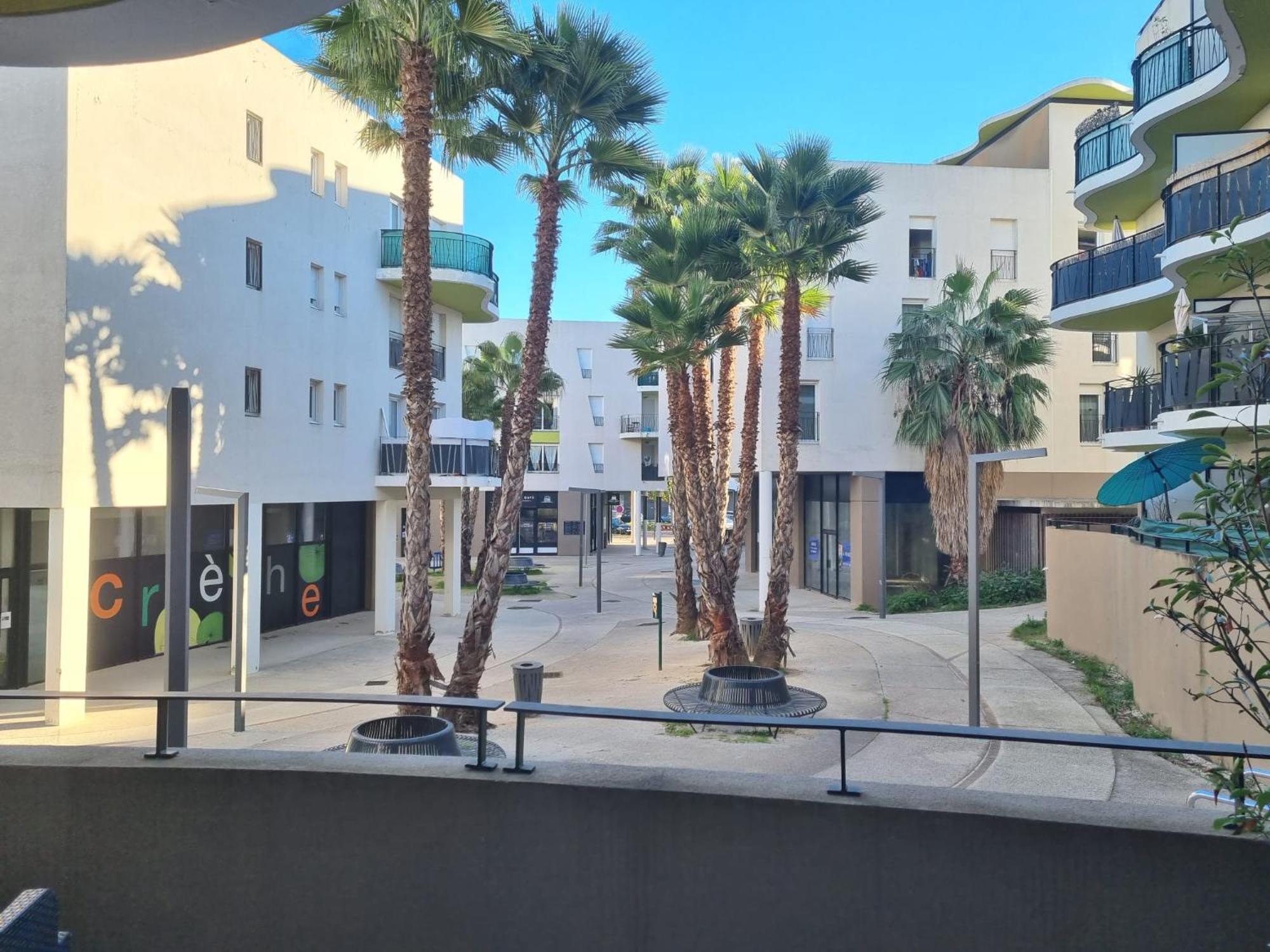 Grand Appartement Avec Garage Et Terrasse Castelnau-le-Lez Kültér fotó